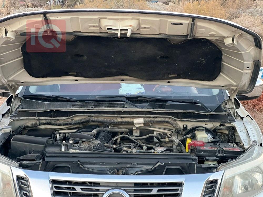 نيسان نافارا